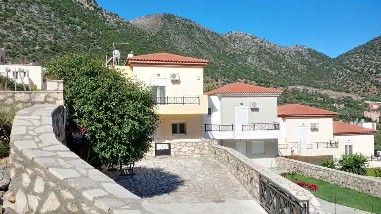 Villa Merastri Vlikhádha エクステリア 写真